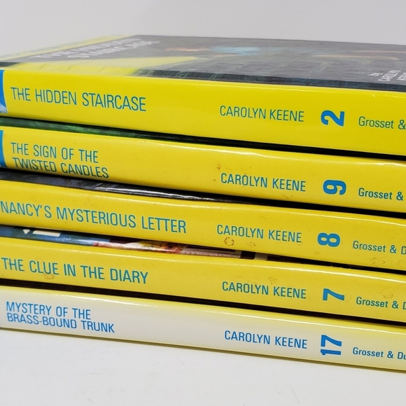 Lot of 5 Nancy Drew Books #2, 7, 8, 9, 17 - Picture 2 of 8